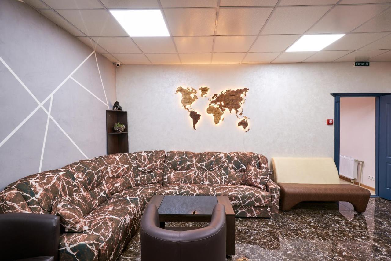 Хостел Perron Charkiv Exteriör bild